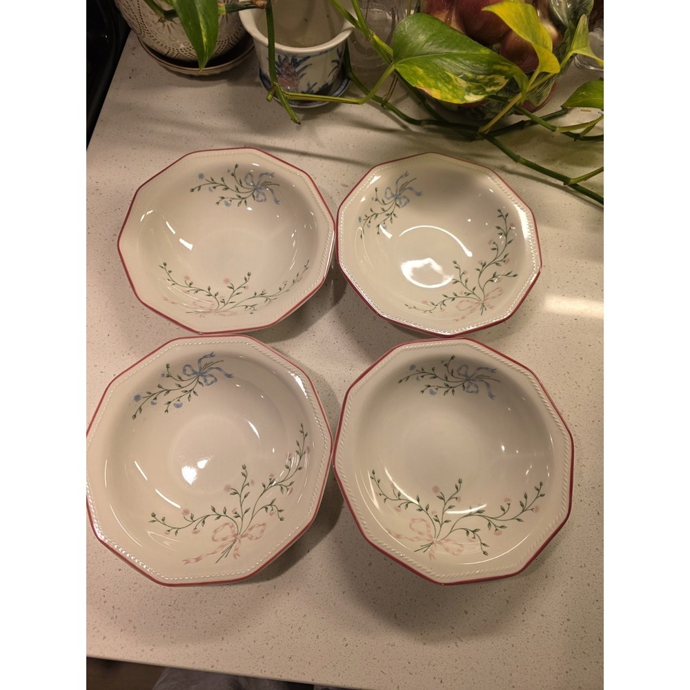 Set of 4 Cereal Bowls Churchill Chartwell Collection Mille Fleur 6 1/2" England‎